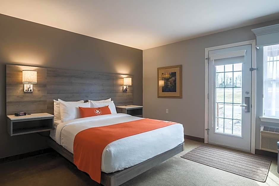 Amsterdam Inn & Suites, an Ascend Collection Hotel