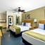 Caliente Tropics Hotel