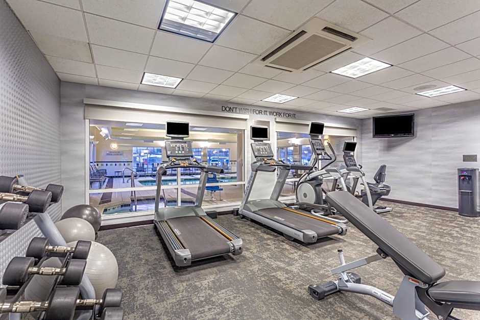 Fairfield Inn & Suites by Marriott Madison East