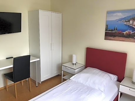 Doppelzimmer-Gemeinsames Badezimmer