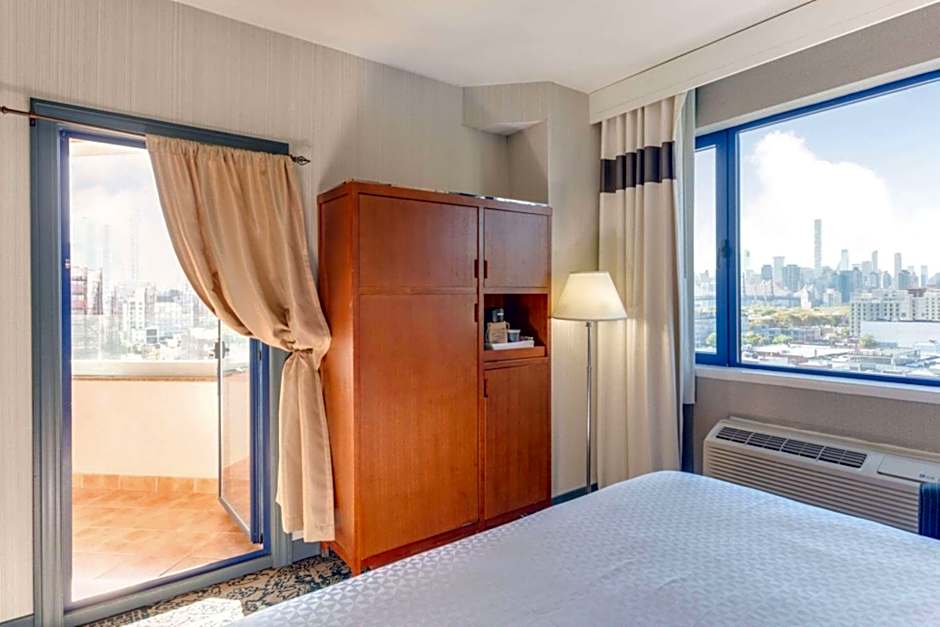 Vista LIC Hotel - Best Western Premier Collection
