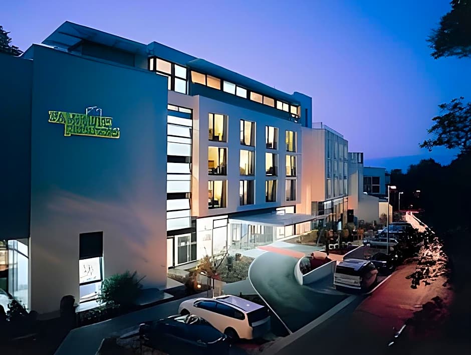 FAVORITE Parkhotel