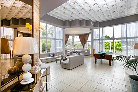 Happy Days Hotel, Adults Only