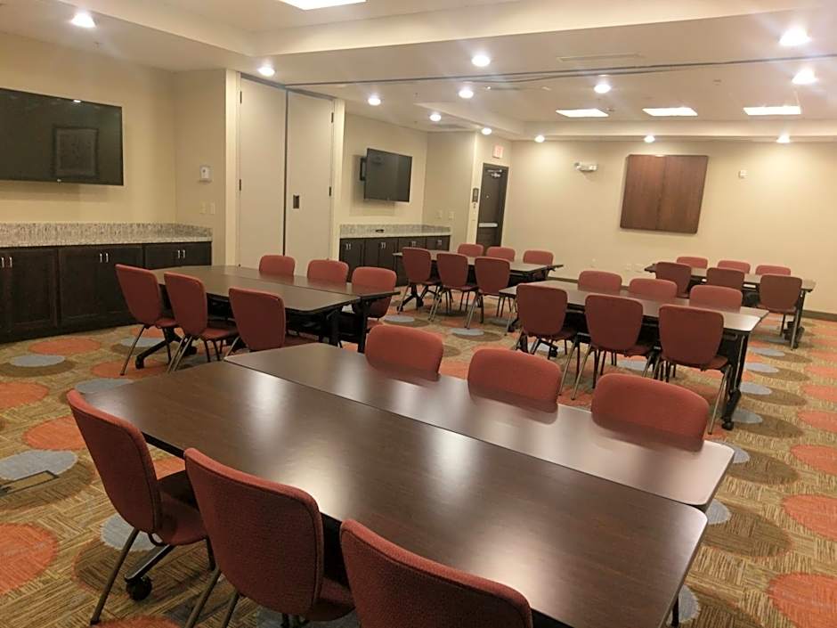 Staybridge Suites Grand Forks By IHG