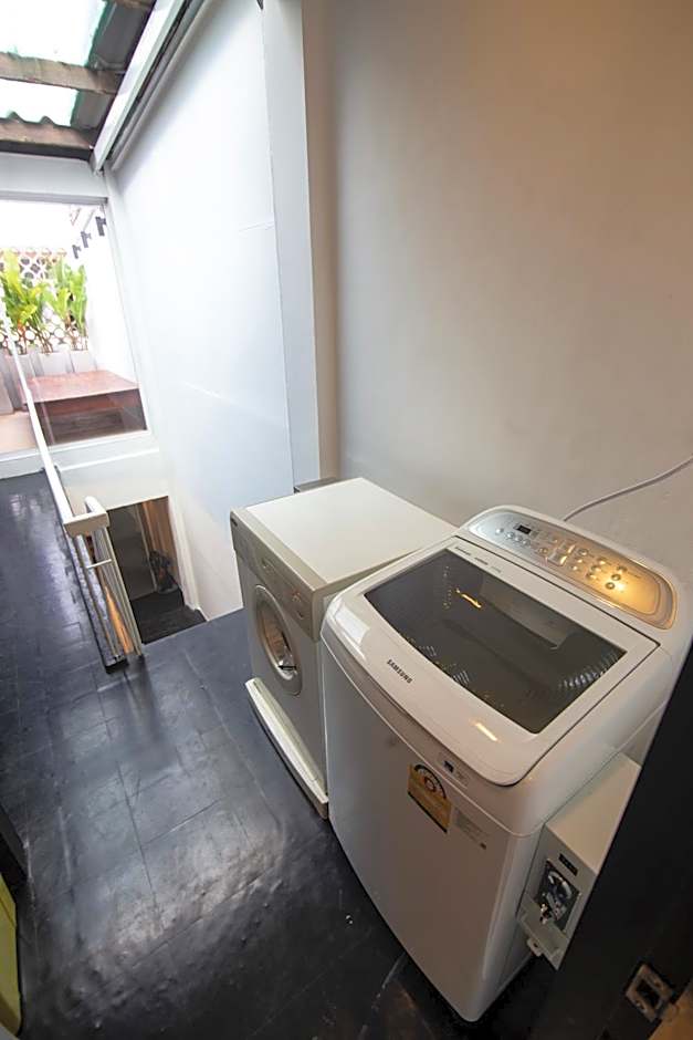 Chatel Samyan - Self check-in