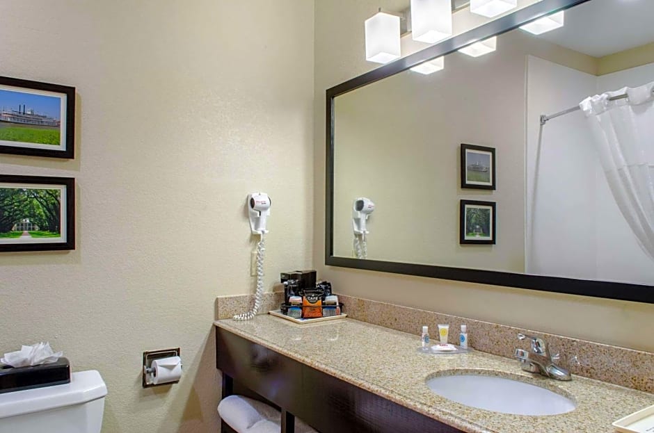 Comfort Inn & Suites Covington - Mandeville