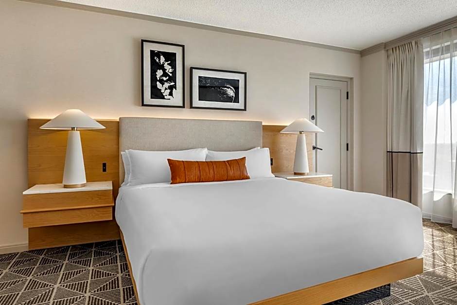 Omni Las Colinas Hotel
