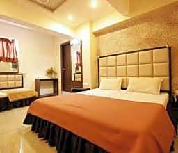 Hotel Maan Residency