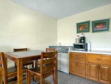 Ramada Asheville Se – Asheville, NC