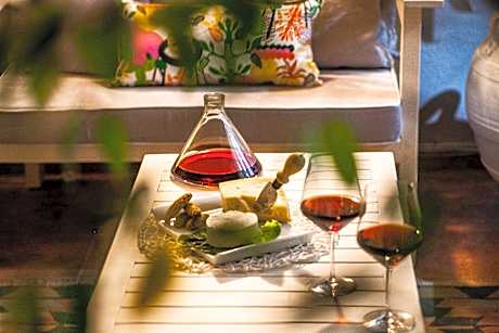 La Piscine Art Hotel