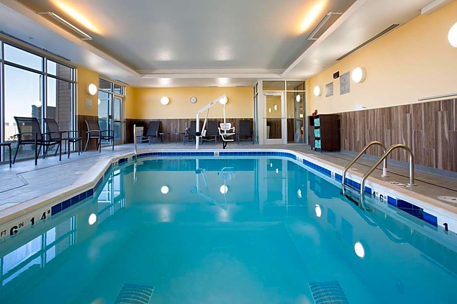 Fairfield Inn & Suites by Marriott Burlington