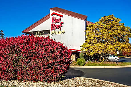 Red Roof PLUS+ Chicago - Hoffman Estates
