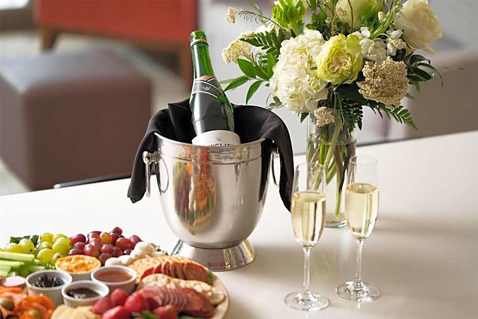 Hilton Garden Inn Charleston Waterfront/Downtown