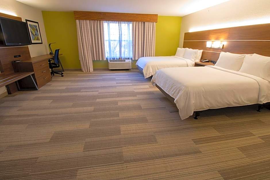 Holiday Inn Express & Suites Manassas By IHG