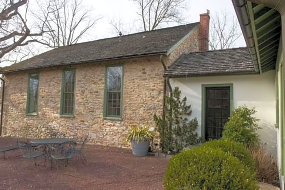 The Buck School Inn