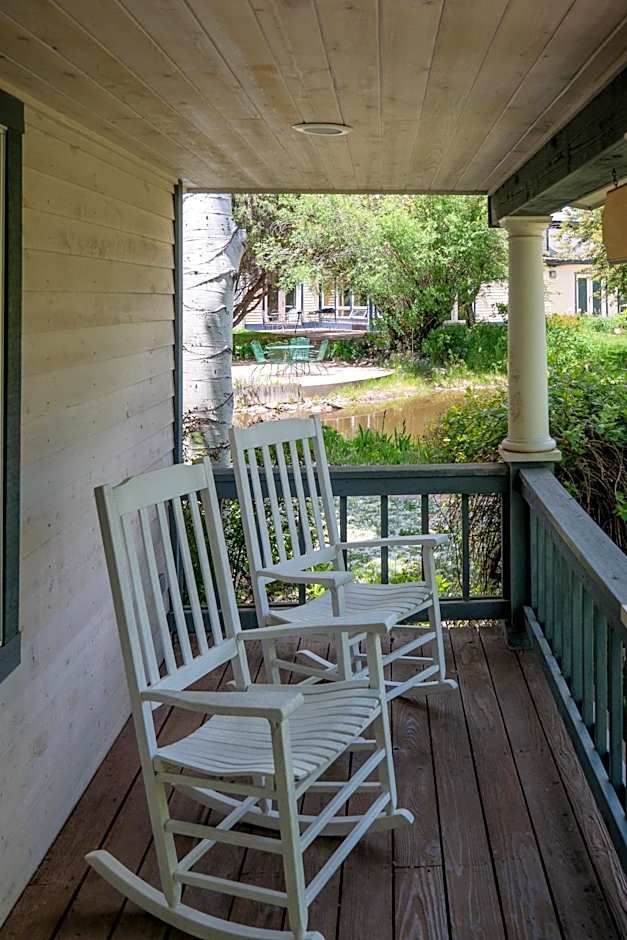 Apple Orchard Inn
