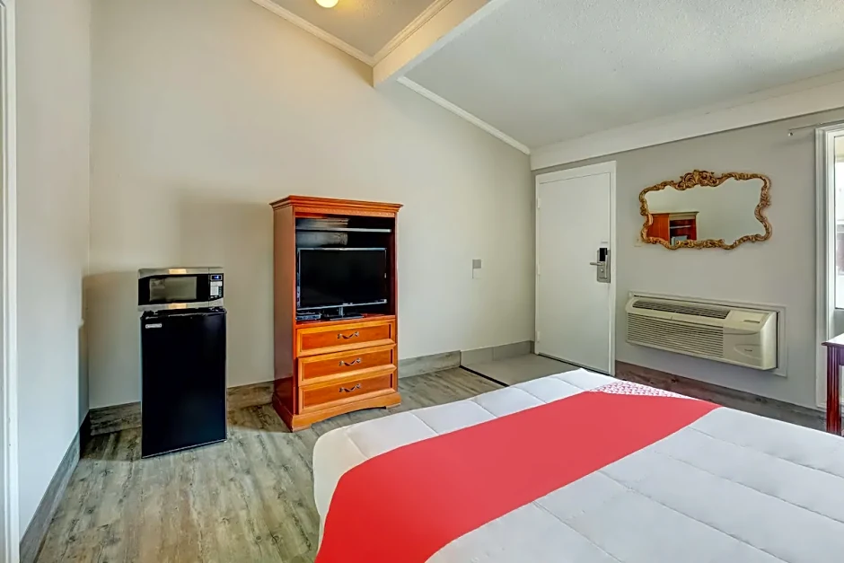 OYO Hotel Lake Charles LA I-10