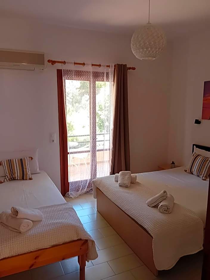 Φiloxenia Apartments