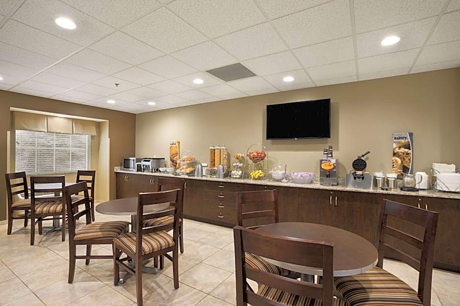 Microtel Inn & Suites By Wyndham Cambridge