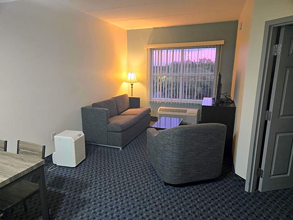 Allure Suites of Fort Myers