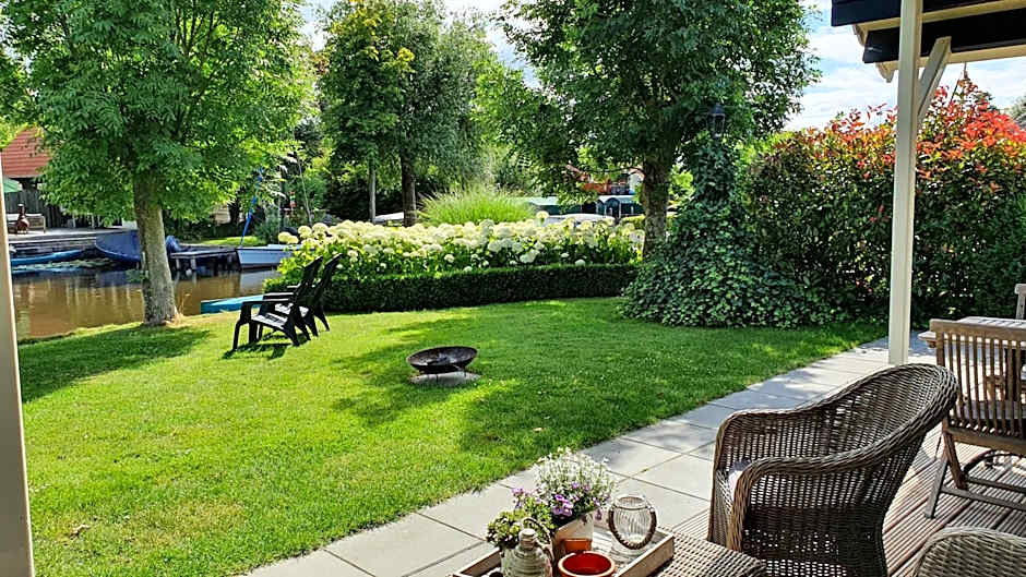 d'Oude Herbergh, vakantiehuizen aan het water