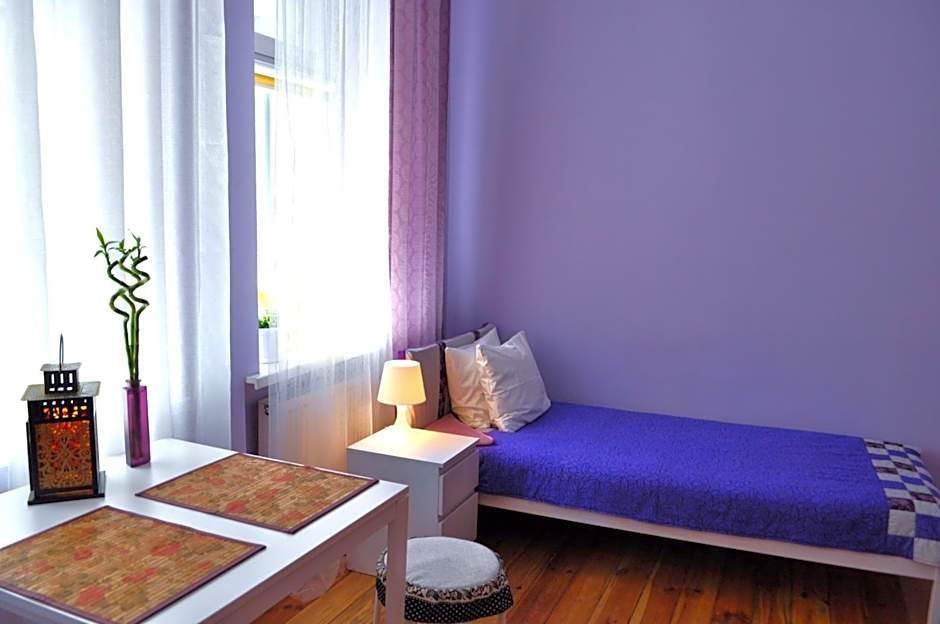Happy House Hostel