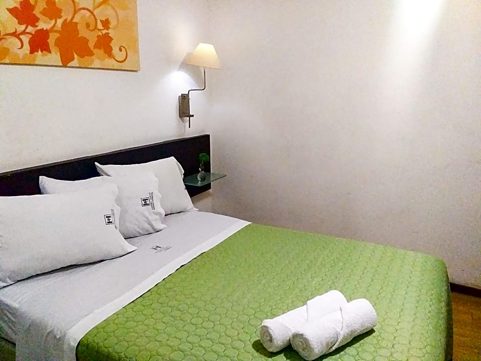 Hotel Trevi