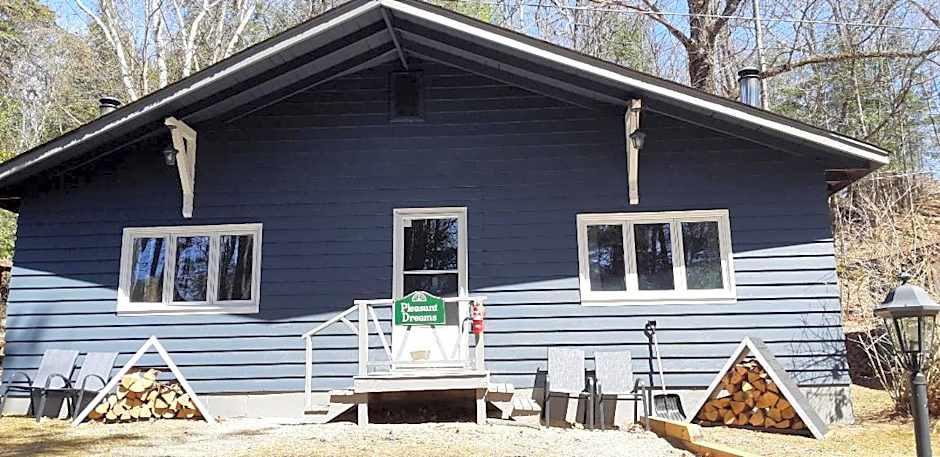 Photo 1 of 16 of Cottage