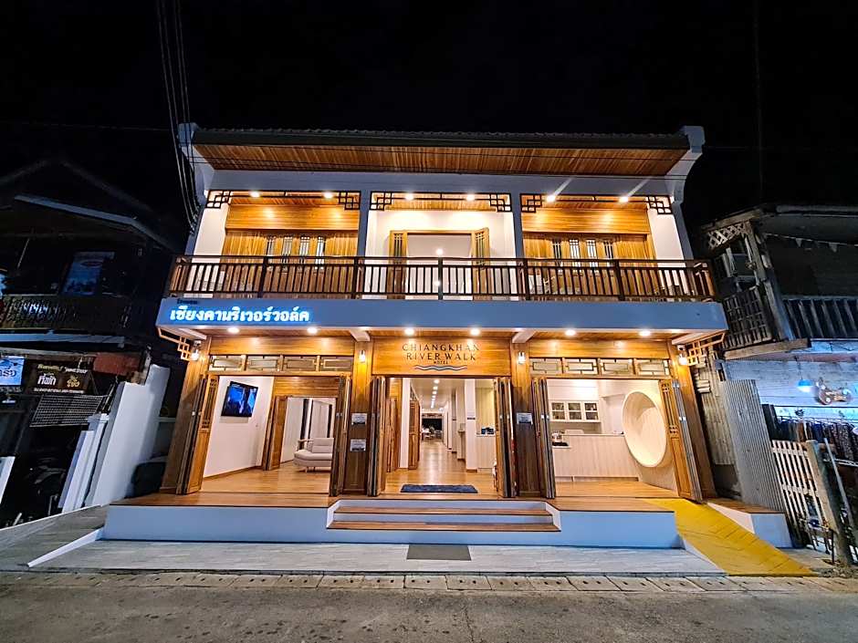 Chiangkhan River Walk Hotel