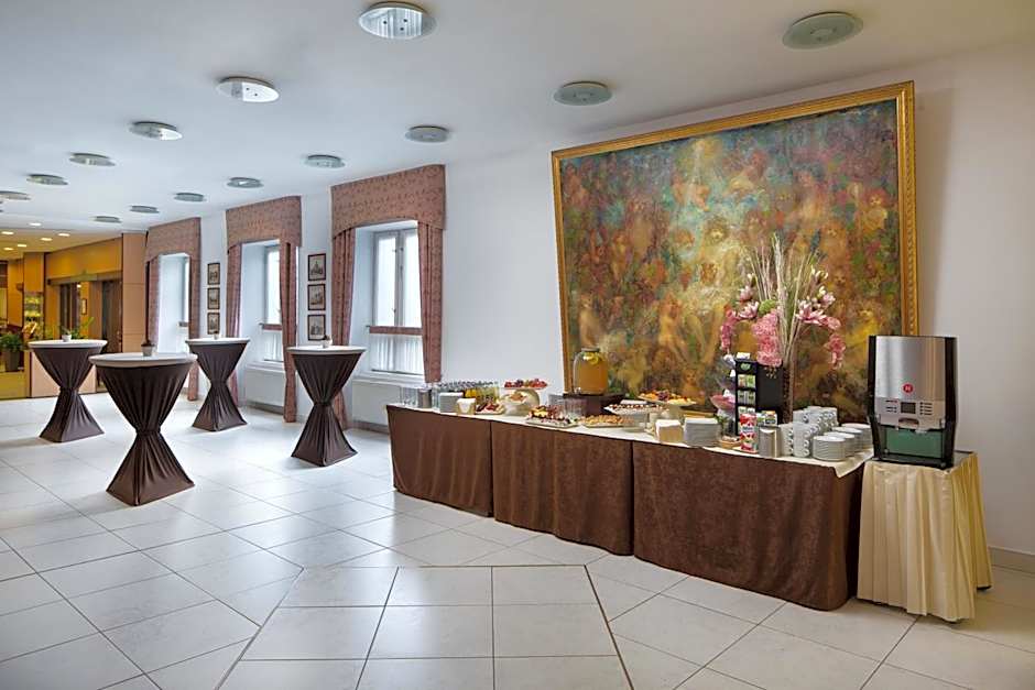Benczur Hotel