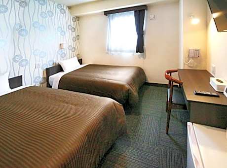 Twin Room - Non-Smoking