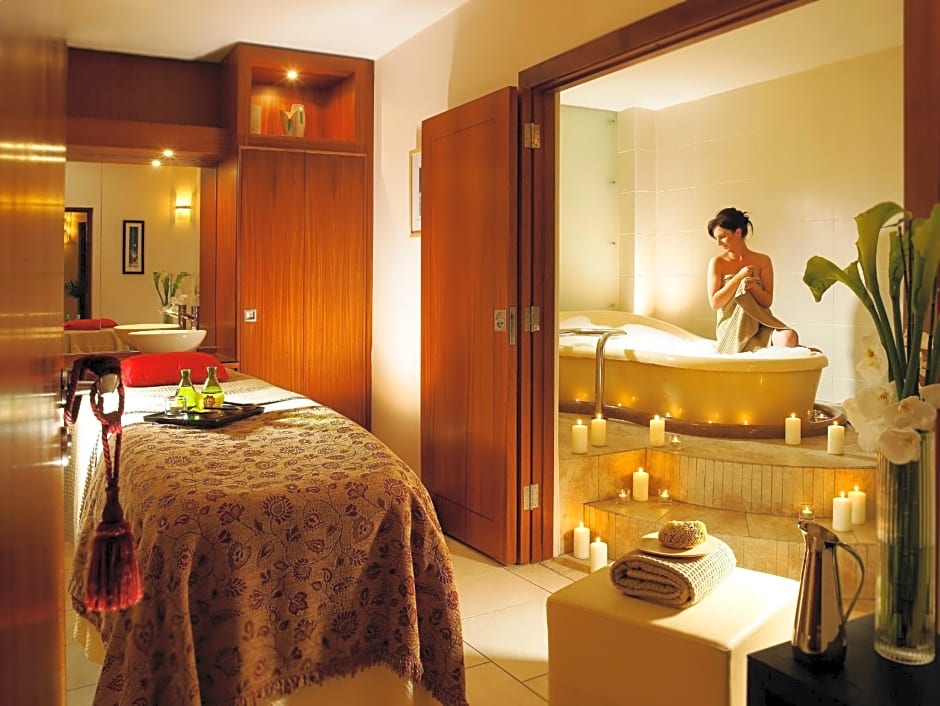 Hotel Westport - Leisure Spa and Conference