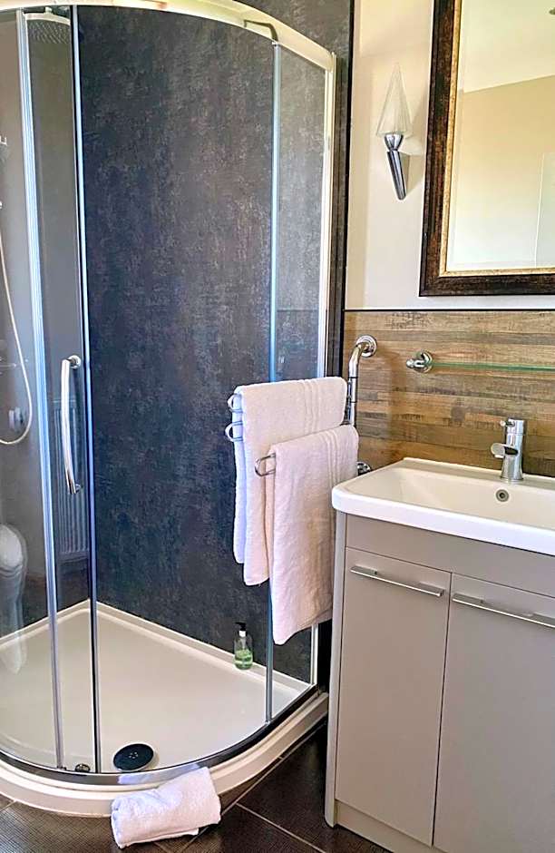 Springwood Room Only Accommodation