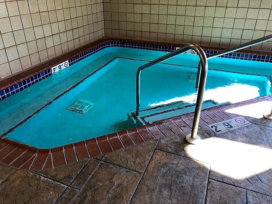 AmericInn by Wyndham Princeton IL