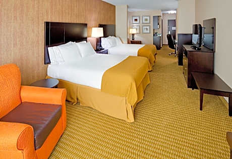 Queen Suite with Two Queen Beds