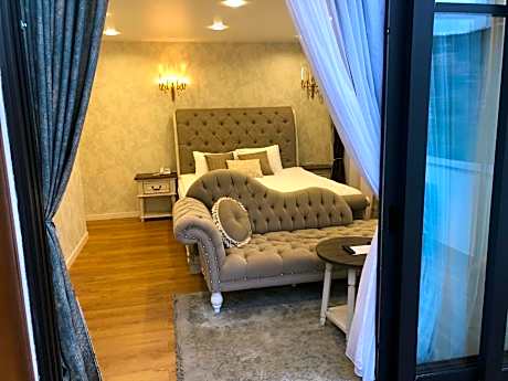 King Suite with Balcony