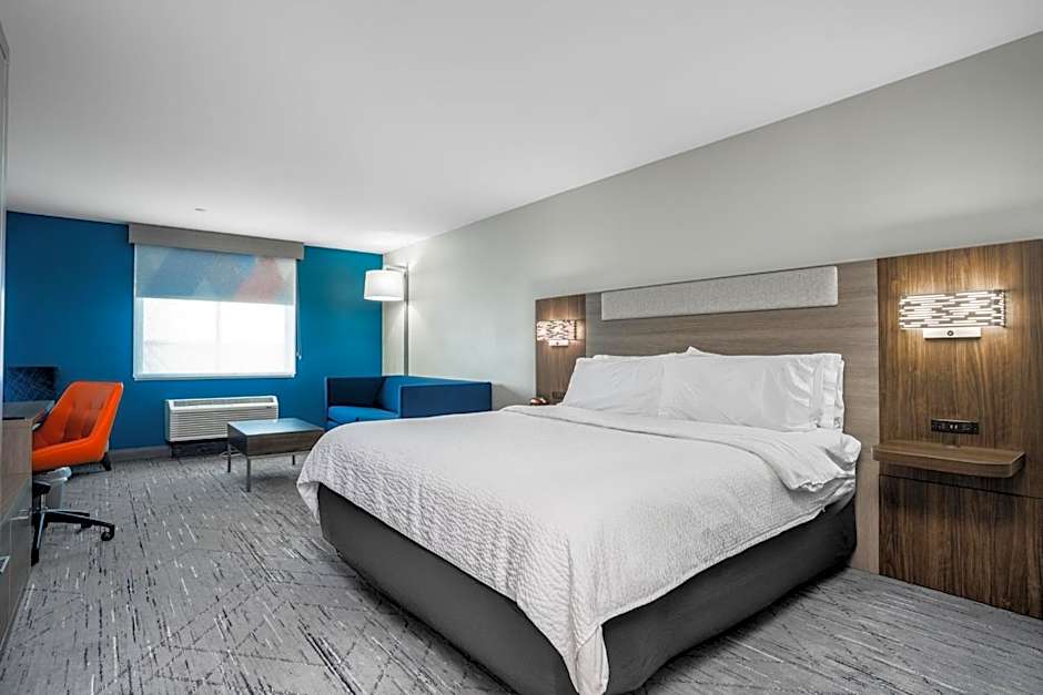 Holiday Inn Express & Suites Cedar Rapids NW - Marion By IHG