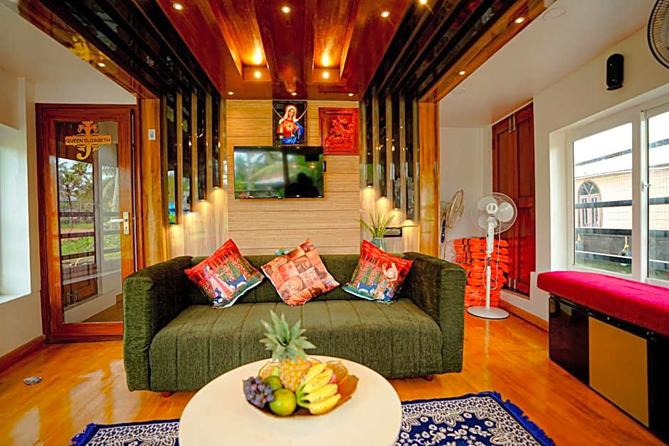 Sreekrishna Houseboat C/o Sreekrishna ayurveda Panchakarma Centre                               