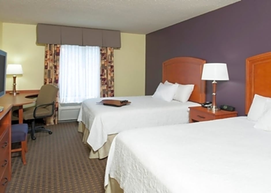 Hampton Inn & Suites Grand Rapids-Airport 28th St