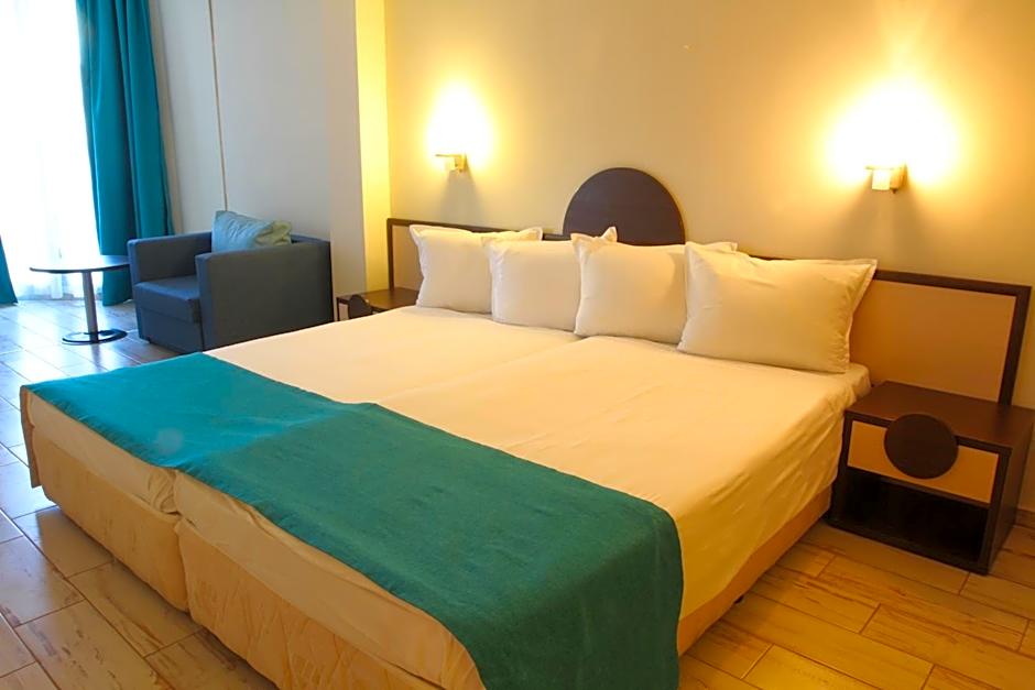 Smartline Meridian Hotel