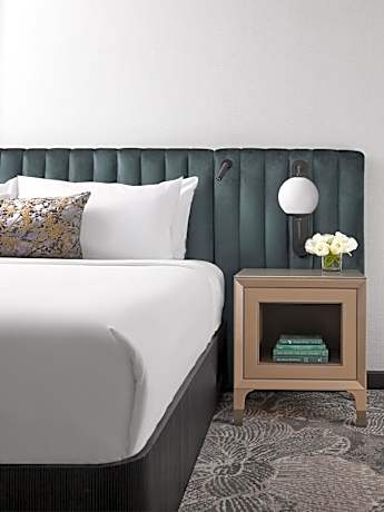 Premium King Room with City View - High Floor