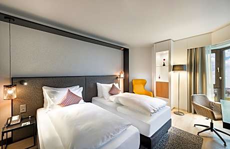 2 Twin Beds Standard River View