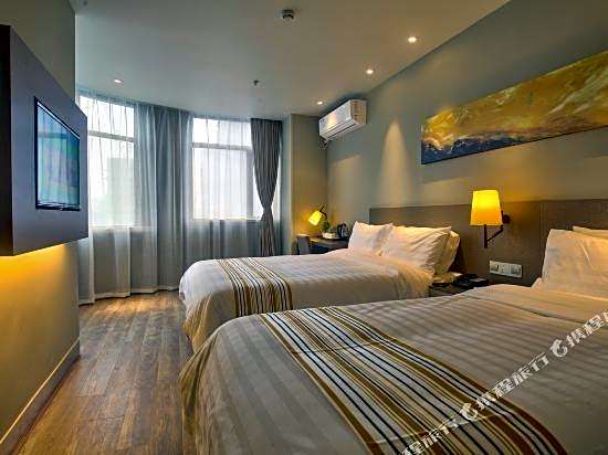 Ease Hotel (Ningbo Tianyi Sqaure Jiangxiaqiao Metro Station)