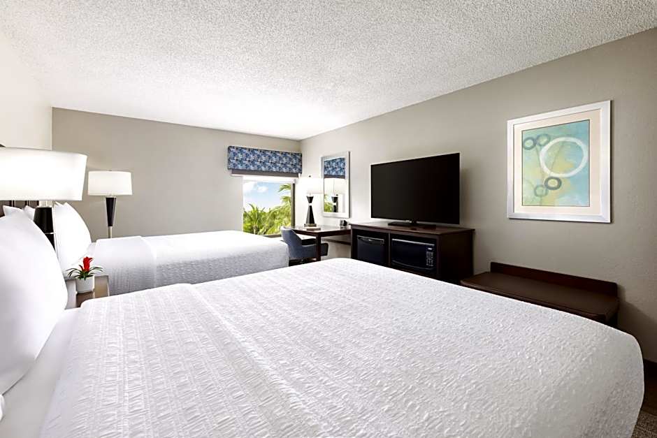 Hampton Inn By Hilton Naples-Central, Fl