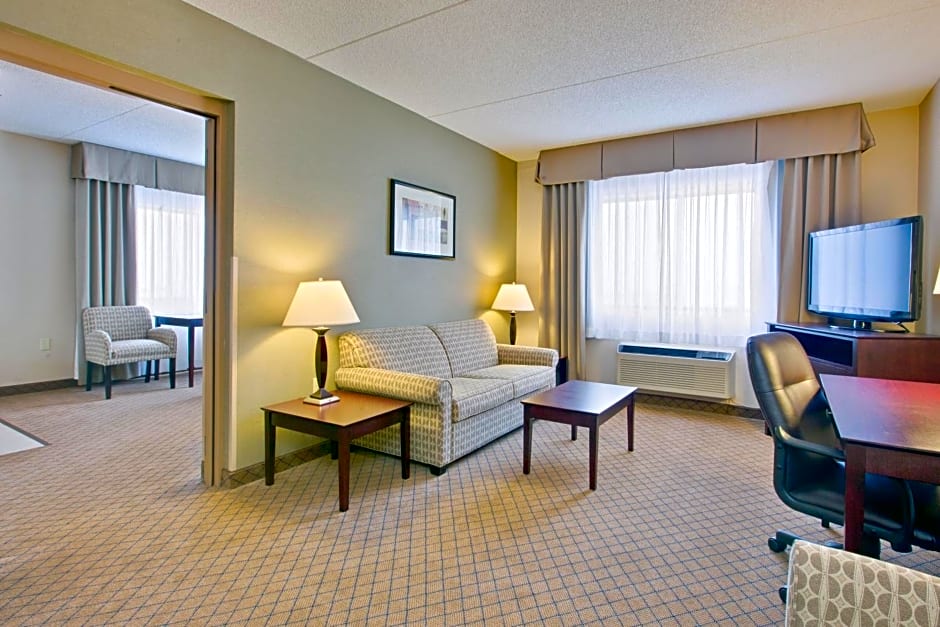 Holiday Inn Express Sault Ste Marie, an IHG Hotel