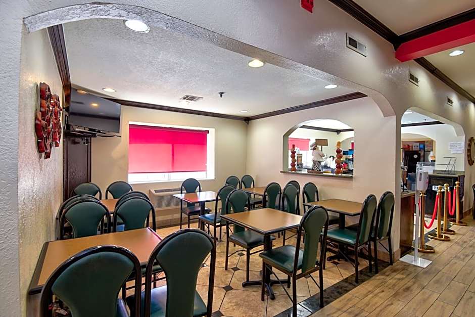 Ramada by Wyndham Oklahoma City Airport North