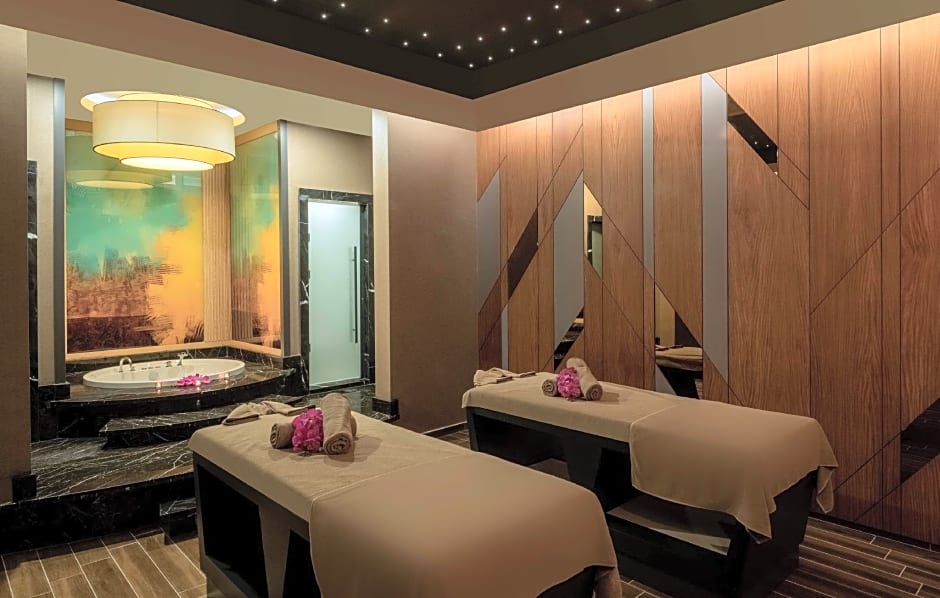 DoubleTree by Hilton Manisa