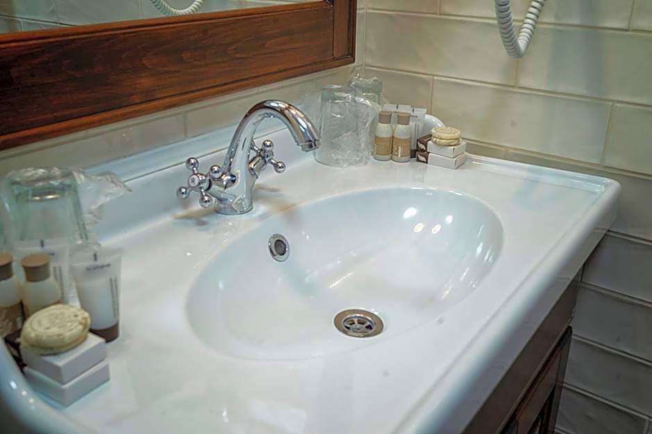 HOTEL BOUTIQUE CASA CHITIC -HOTEL AND RESTAURANT Str Johann Gott nr7