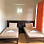3 Pax Charming Foggy Cold Breeze, Cozy Gardenville Hotel