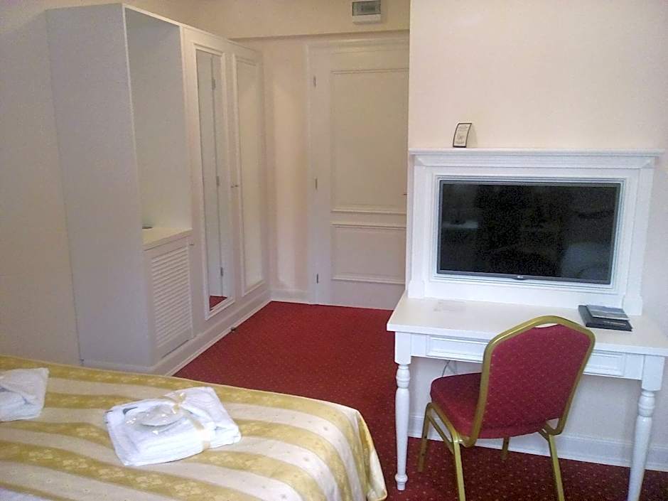 Pałac i Folwark Ńemino